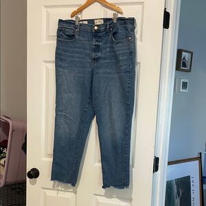 Universal Thread Blue Ankle Jeans